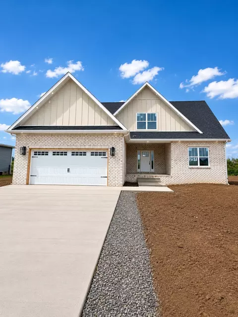 230 Low Plains Ln, Clarksville, TN 37043