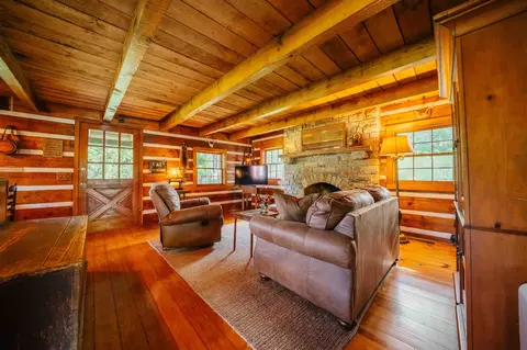 Living - 500 Case Rd, Prospect, TN 38477 photo 3 of 7