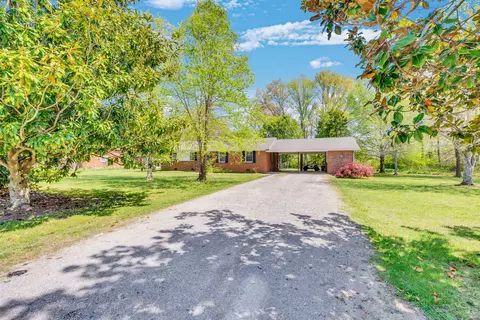 Exterior - 120 Boyd St, Morrison, TN 37357 photo 2 of 9