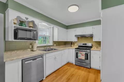 Kitchen - 120 Boyd St, Morrison, TN 37357 photo 2 of 3