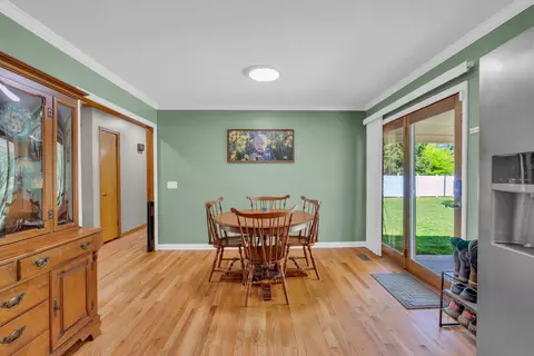 Dining - 120 Boyd St, Morrison, TN 37357 photo 1 of 2