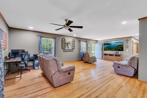 Living - 120 Boyd St, Morrison, TN 37357 photo 1 of 2