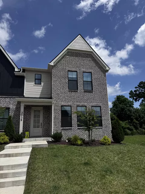 2738 Bramblewood Ln, Thompsons Station, TN 37179