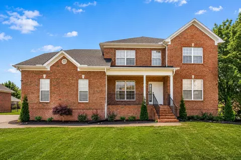 102 Clairmonte Ln, Hendersonville, TN 37075