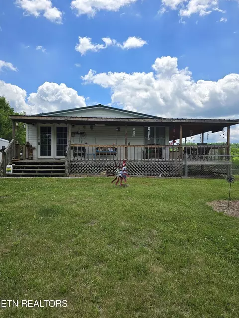 398 Cedar Glen Way, Bybee, TN 37713