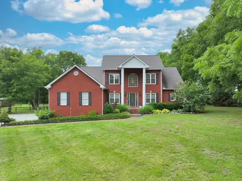 107 Greenfield Ln, Castalian Springs, TN 37031