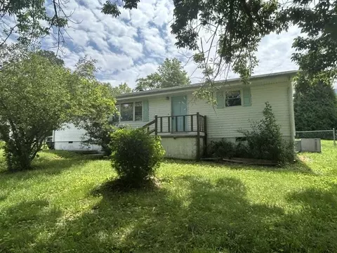 257 Overlook Dr, Whitwell, TN 37397