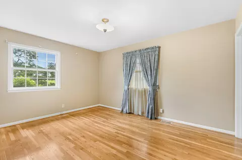 Bedroom - 5528 Highway 76 E, Springfield, TN 37172 photo 4 of 5