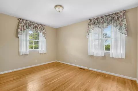 Bedroom - 5528 Highway 76 E, Springfield, TN 37172 photo 2 of 5