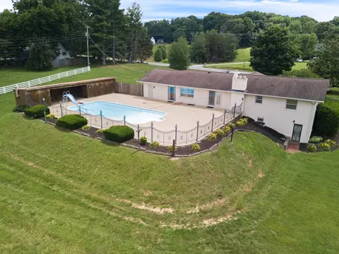 Exterior - 5528 Highway 76 E, Springfield, TN 37172 photo 4 of 6