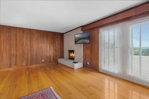 Living - 5528 Highway 76 E, Springfield, TN 37172 photo 4 of 4