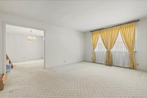 Living - 5528 Highway 76 E, Springfield, TN 37172 photo 1 of 4