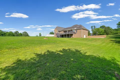 Exterior - 4940 Marion Rd, Cunningham, TN 37052 photo 8 of 13