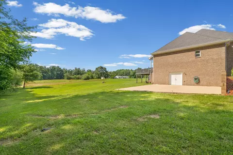 Exterior - 4940 Marion Rd, Cunningham, TN 37052 photo 5 of 13