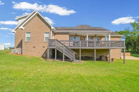 Exterior - 4940 Marion Rd, Cunningham, TN 37052 photo 4 of 13