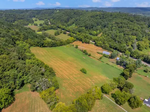 View/Area - 4 Normandy Rd # B, Normandy, TN 37360 photo 6 of 15