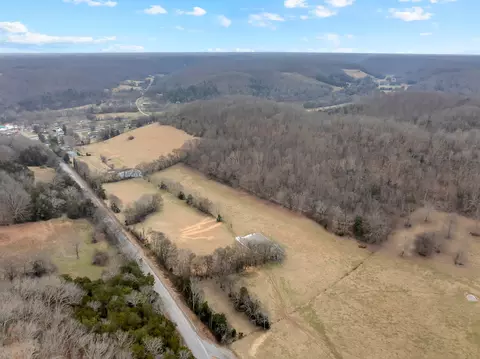 4 Normandy Rd # B, Normandy, TN 37360 photo 2