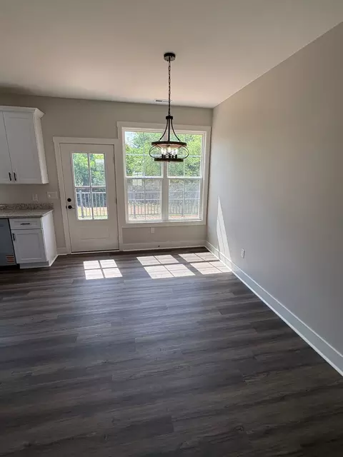 Dining - 1025 Northside Dr, Dickson, TN 37055 photo 1 of 1