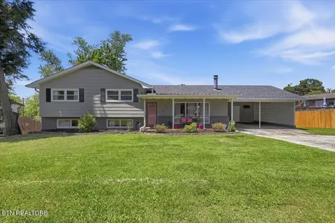 8705 Cranwood Dr, Knoxville, TN 37923