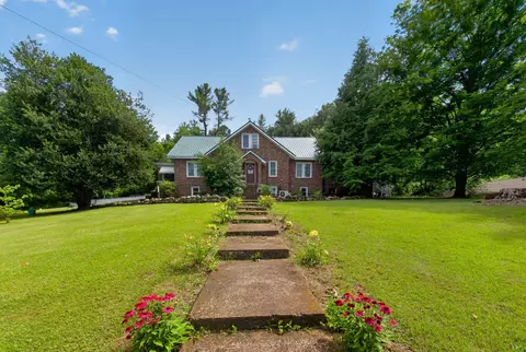212 Main St E, Waverly, TN 37185