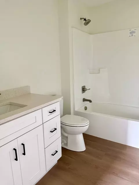 204 E Peter Ave, Monterey, TN 38574 photo 3