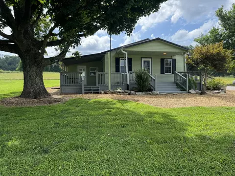 840 Crawford Ln, Belvidere, TN 37306
