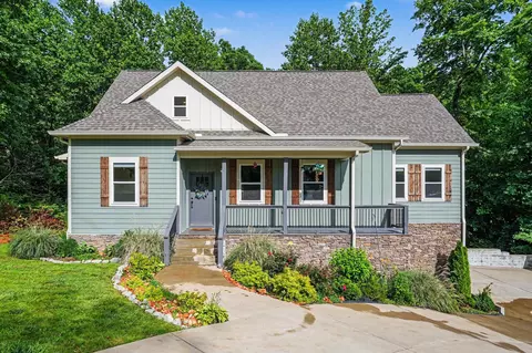 809 Ruby Way, White Bluff, TN 37187