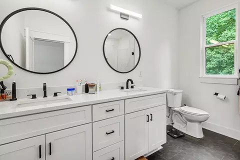 Bath - 809 Ruby Way, White Bluff, TN 37187 photo 2 of 4