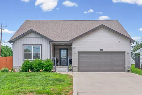 201 Burch Rd, Clarksville, TN 37042