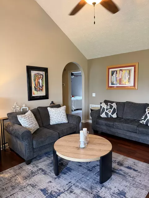 Living - 67 Eldon Dr, Manchester, TN 37355 photo 1 of 6