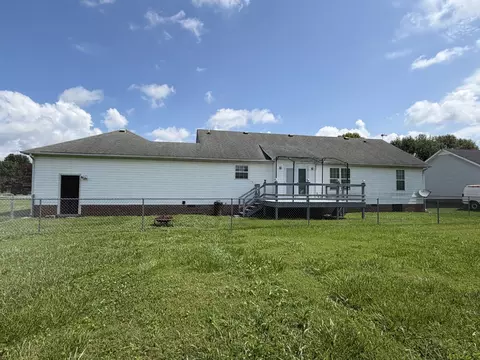 Exterior - 67 Eldon Dr, Manchester, TN 37355 photo 8 of 10