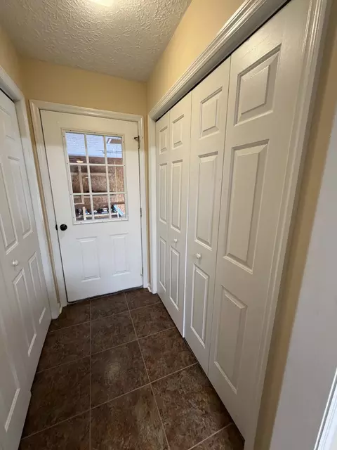 Entry Way - 67 Eldon Dr, Manchester, TN 37355 photo 4 of 4