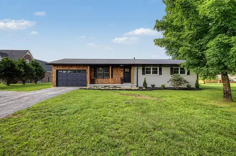 403 Robins St, Lawrenceburg, TN 38464