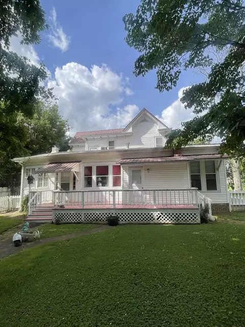 213 Pulaski St, Lawrenceburg, TN 38464