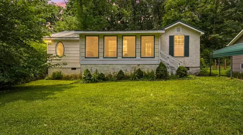 415 Hickory St, Rossville, GA 30741