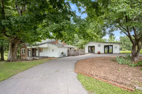 5825 Cobb Hollow Rd, Tullahoma, TN 37388