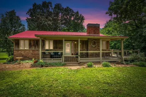 830 Hadley Rd, Clarksville, TN 37042