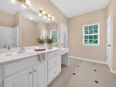 Bath - 1217 Nelson Rd, Dickson, TN 37055 photo 1 of 6