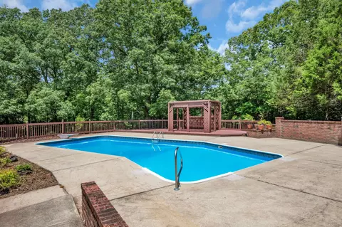 Exterior - 1217 Nelson Rd, Dickson, TN 37055 photo 10 of 14