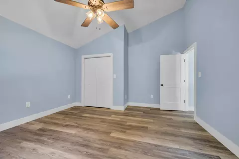 Bedroom - 1217 Nelson Rd, Dickson, TN 37055 photo 2 of 5