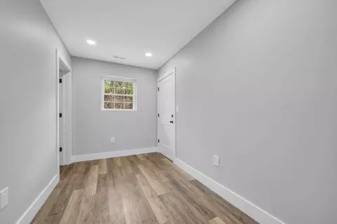 Entry Way - 1217 Nelson Rd, Dickson, TN 37055 photo 2 of 3