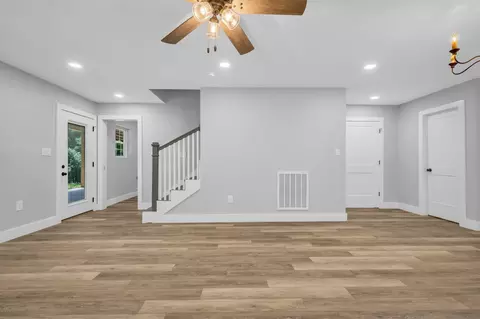 Living - 1217 Nelson Rd, Dickson, TN 37055 photo 3 of 3