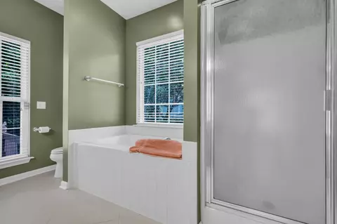 Bath - 1217 Nelson Rd, Dickson, TN 37055 photo 2 of 6