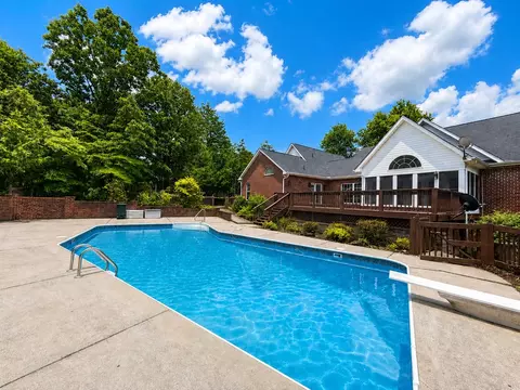 Exterior - 1217 Nelson Rd, Dickson, TN 37055 photo 11 of 14