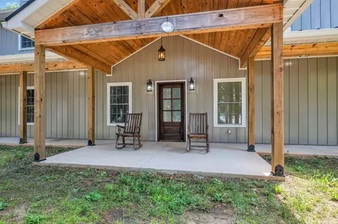 Exterior - 1217 Nelson Rd, Dickson, TN 37055 photo 12 of 14