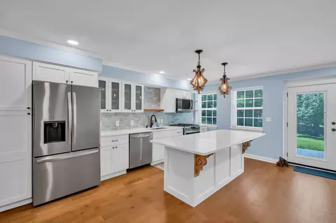 Kitchen - 1217 Nelson Rd, Dickson, TN 37055 photo 2 of 7