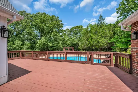 Exterior - 1217 Nelson Rd, Dickson, TN 37055 photo 8 of 14