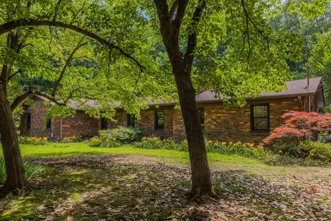 924 Spring Valley Rd, Mcminnville, TN 37110