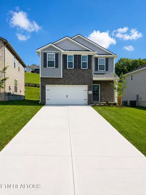 1505 Hickory Meadows Dr, Knoxville, TN 37932