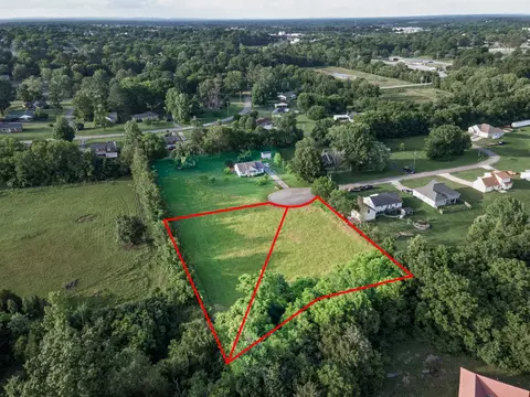 1 Meadow St, Lewisburg, TN 37091